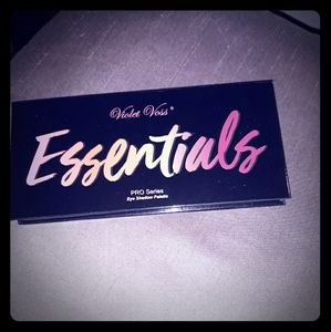 Violet voss Essentials  palette